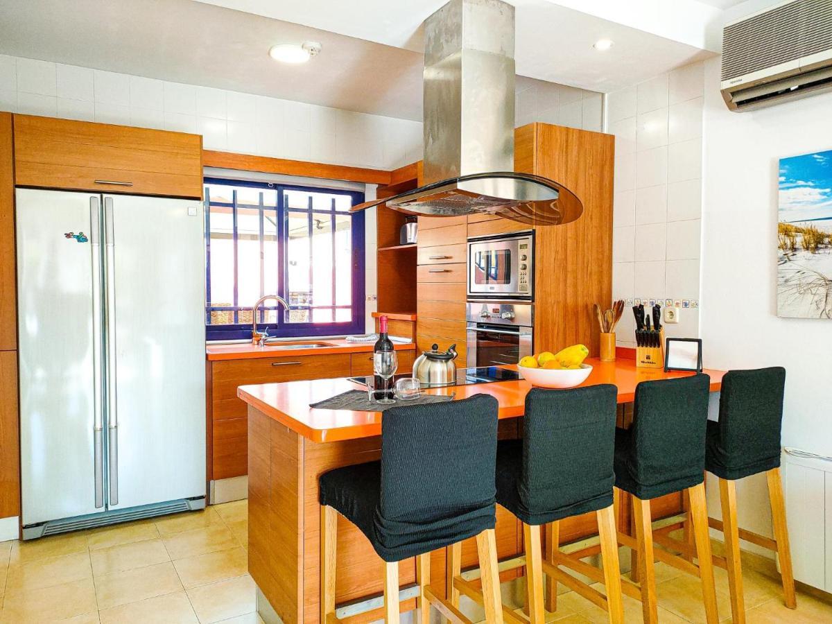 Lemon Terraced House