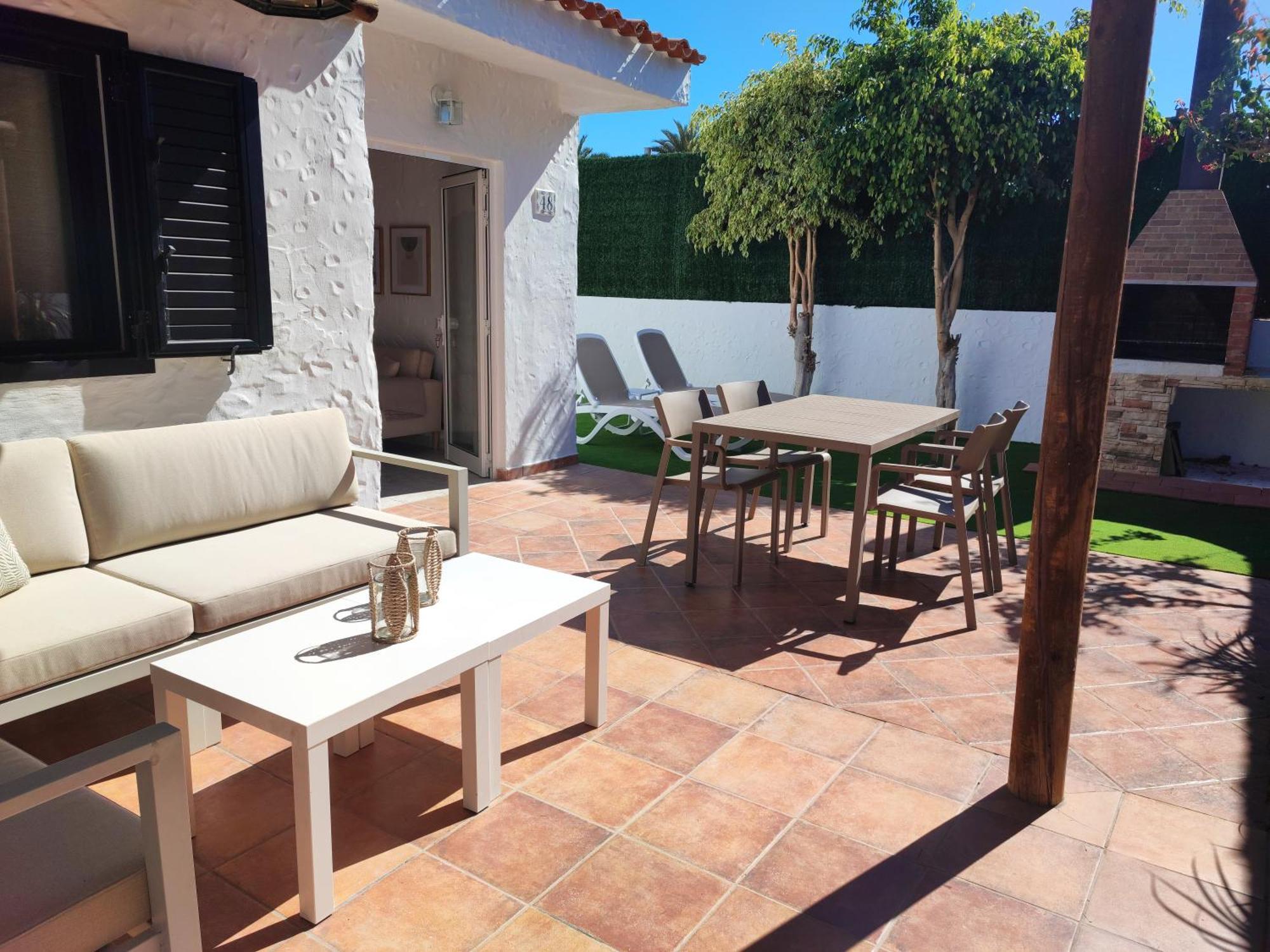 Con Jardin Privado Junto Al Yumbo Apartment *