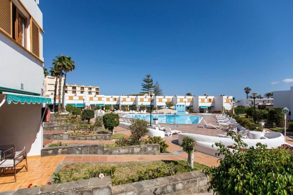 Rt-las Brisas Appartement *