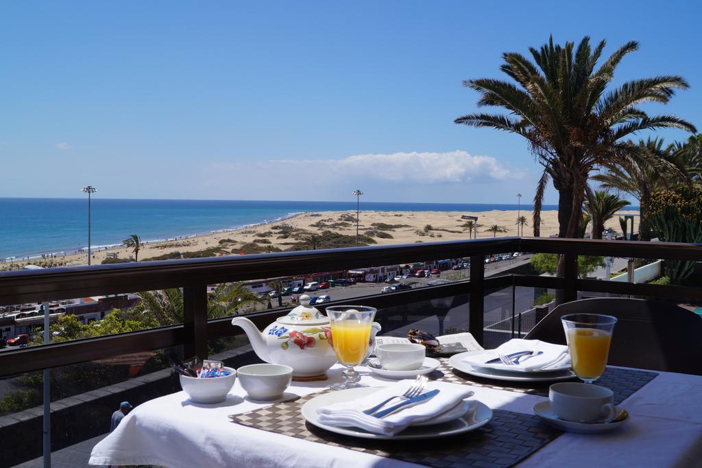 Luna Beach *