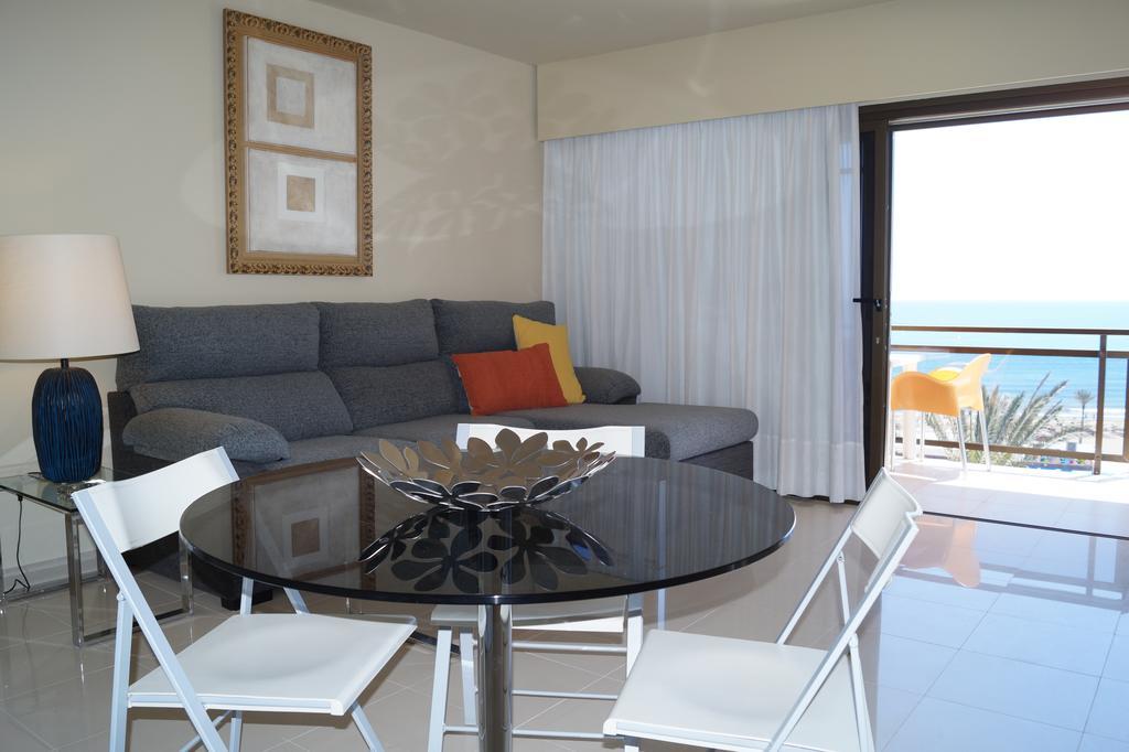 Luna Beach * Playa del Ingles (Gran Canaria)