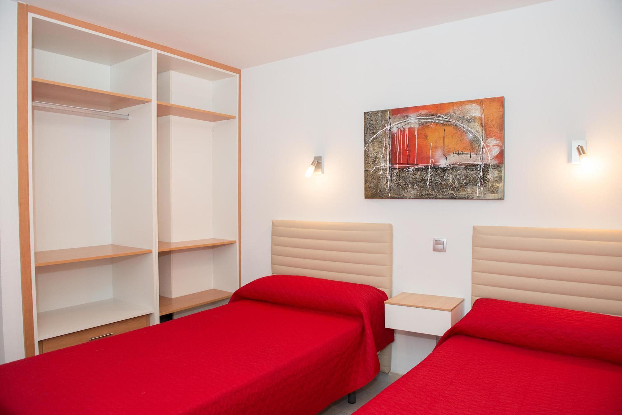 Apartamento Caribes 2 *