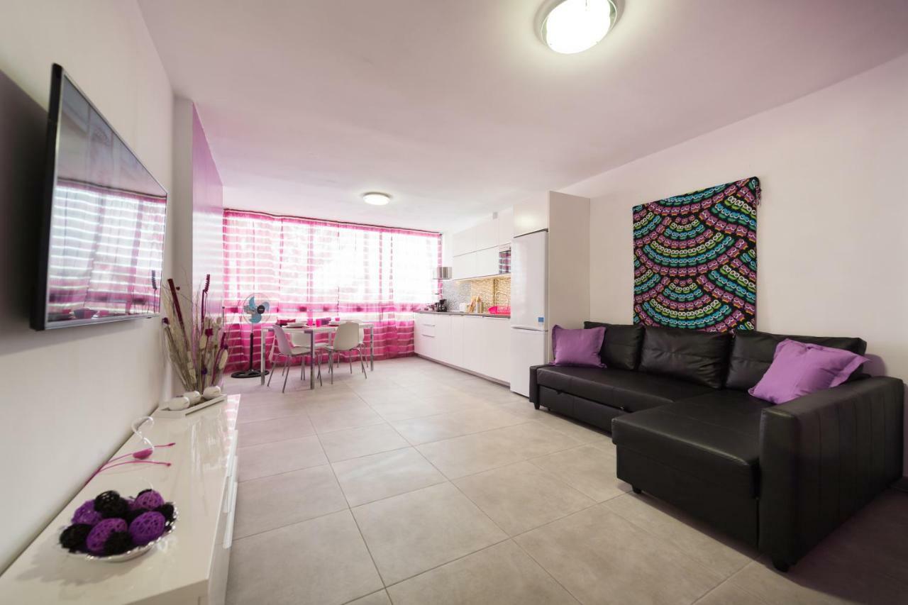 Karma Apartment *