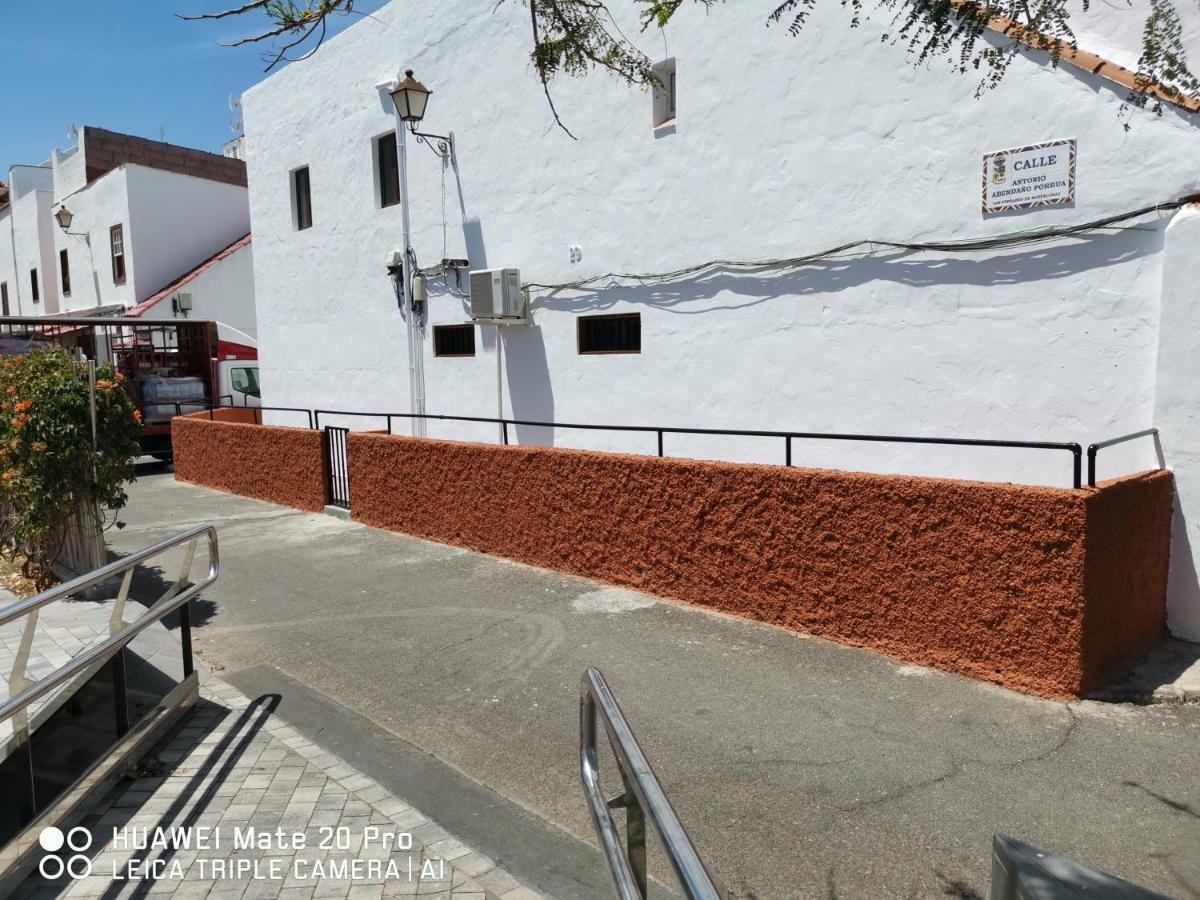 Satiago-s Private *